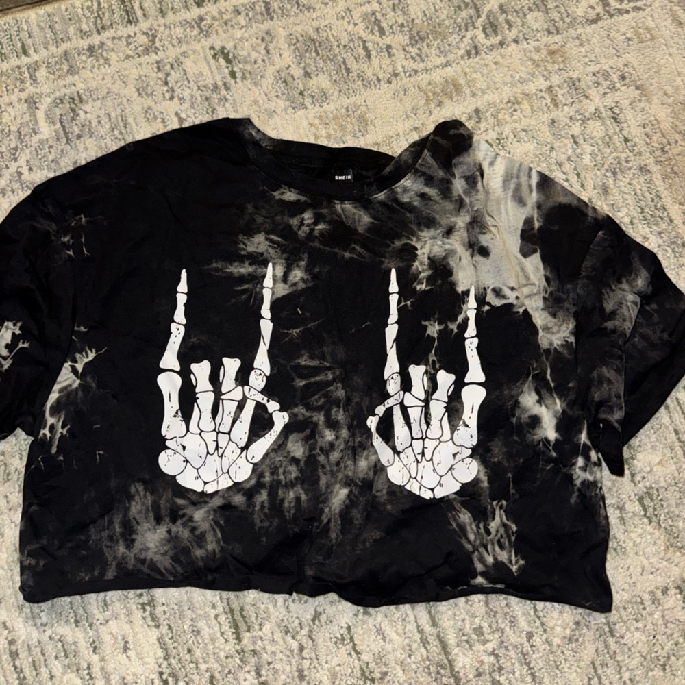 SHEIN Black and White Graphic Tee